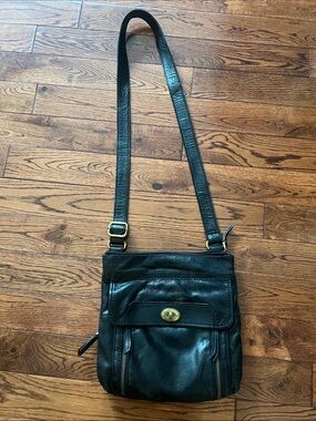 Men's Black Leather Crossbody Bag - Classic Everyday Carry